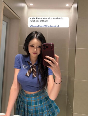 Berry nude photo 1