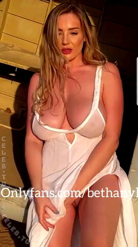 Bethanylilyapril nude photo 31