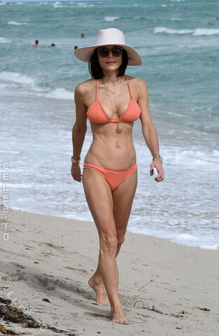 Bethenny Frankel nude photo 67