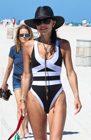 Bethenny Frankel nude photo 108