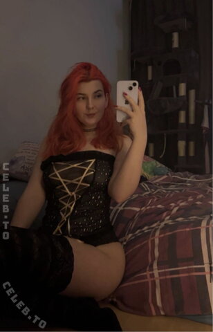 Bettielaine nude photo 17