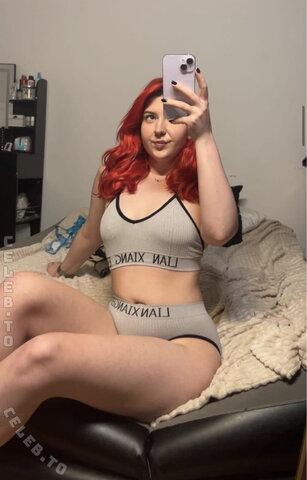 Bettielaine nude photo 6
