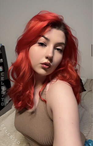Bettielaine nude photo 5