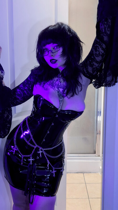 Beyond The Squish nude photo 15