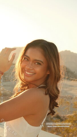 Bianca Bustamante nude photo 40