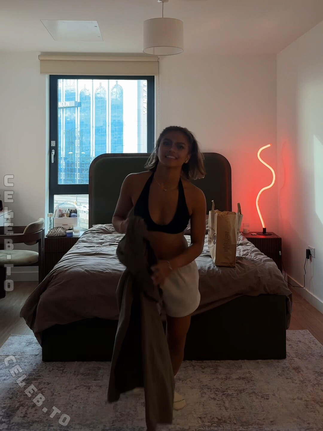 Bianca Bustamante nude photo 6