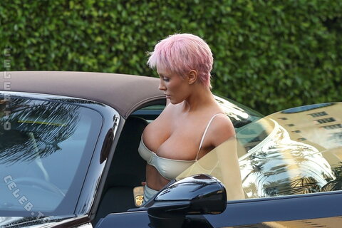 Bianca Censori nude photo 13