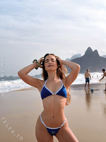 bianca_feliciano Hot (3 photos)