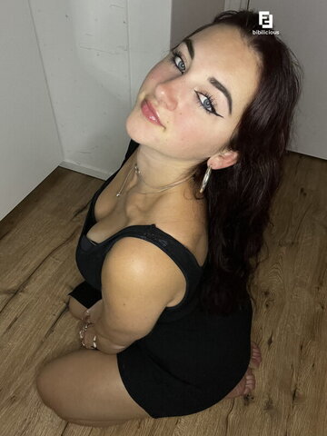 bibillious nude photo 7