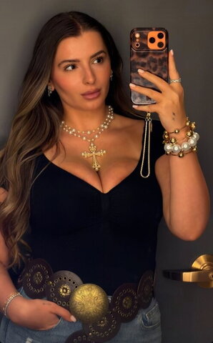 big anxh nude photo 3