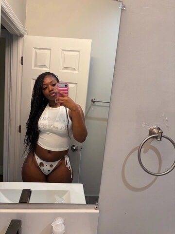 bigbootykyy nude photo 12