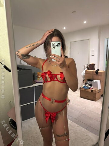 Bigbootyroxanne nude photo 45