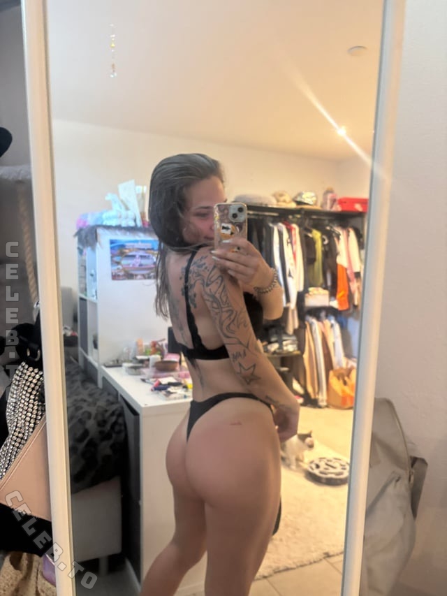 Bigbootyroxanne nude photo 3