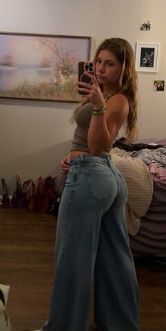 bigcomfycouch nude photo 1
