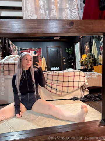 bigtittygothegg nude photo 60