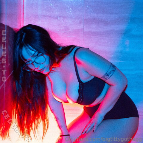 bigtittygothegg nude photo 107