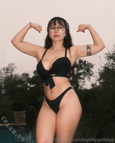 bigtittygothegg nude photo 16