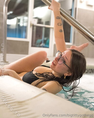 bigtittygothegg nude photo 48