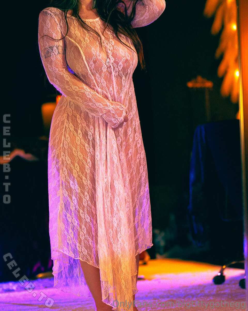 bigtittygothegg nude photo 5