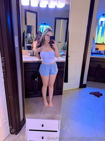 bigtittygothegg nude photo 84