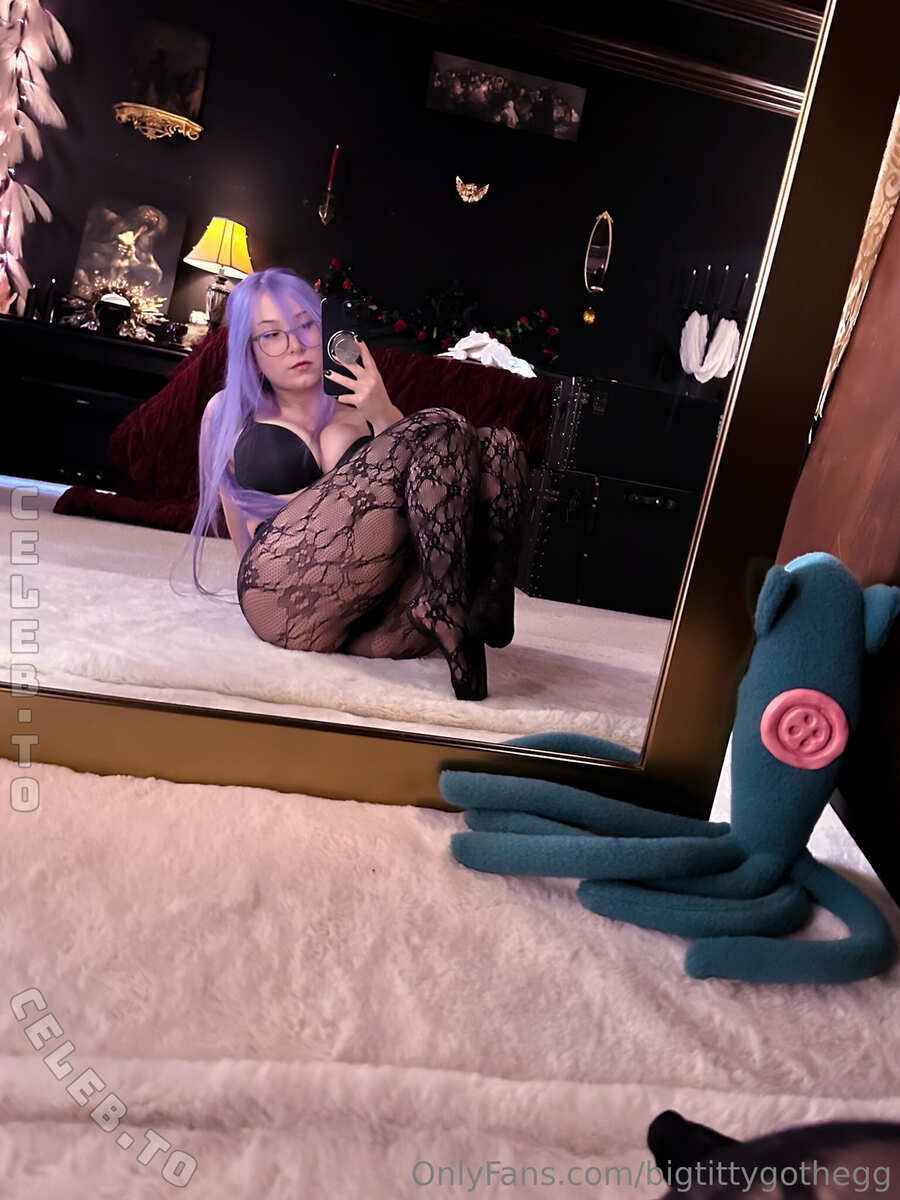 bigtittygothegg nude photo 12