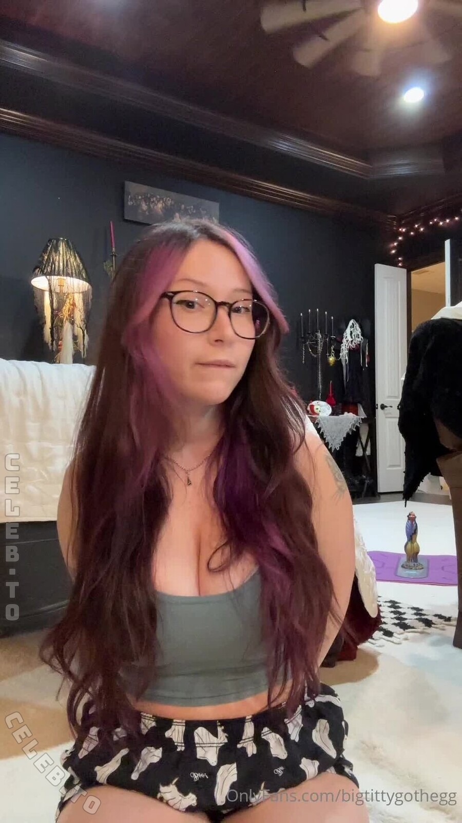 bigtittygothegg nude photo 1