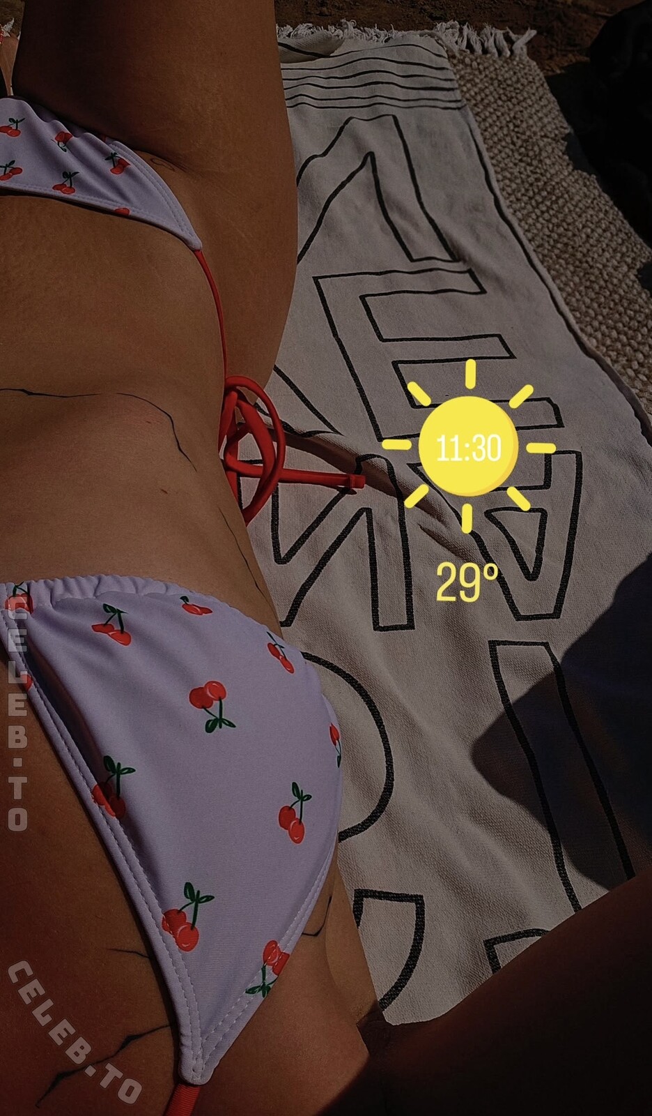 Bimbalabambi nude photo 3