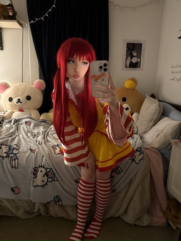 bimbogrlfriend nude photo 2