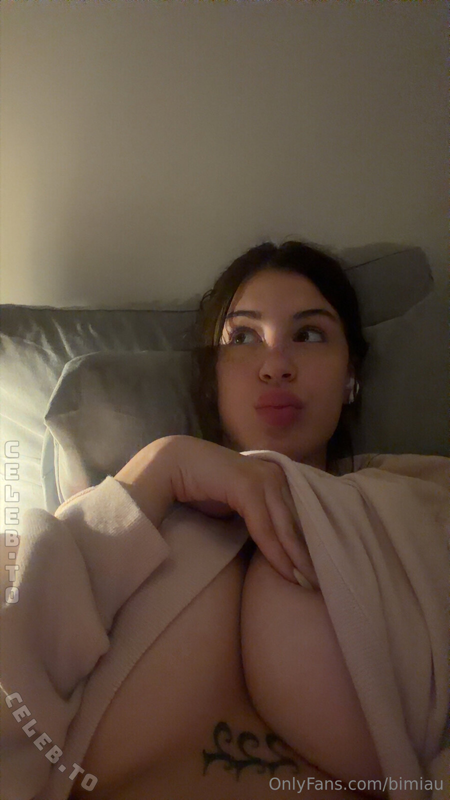 bimiau nude photo 3