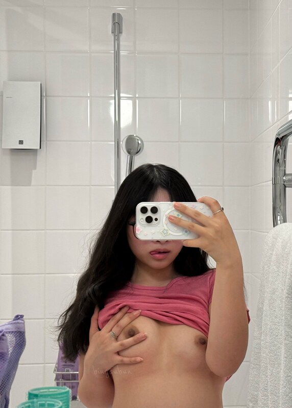 bingsubun nude photo 10