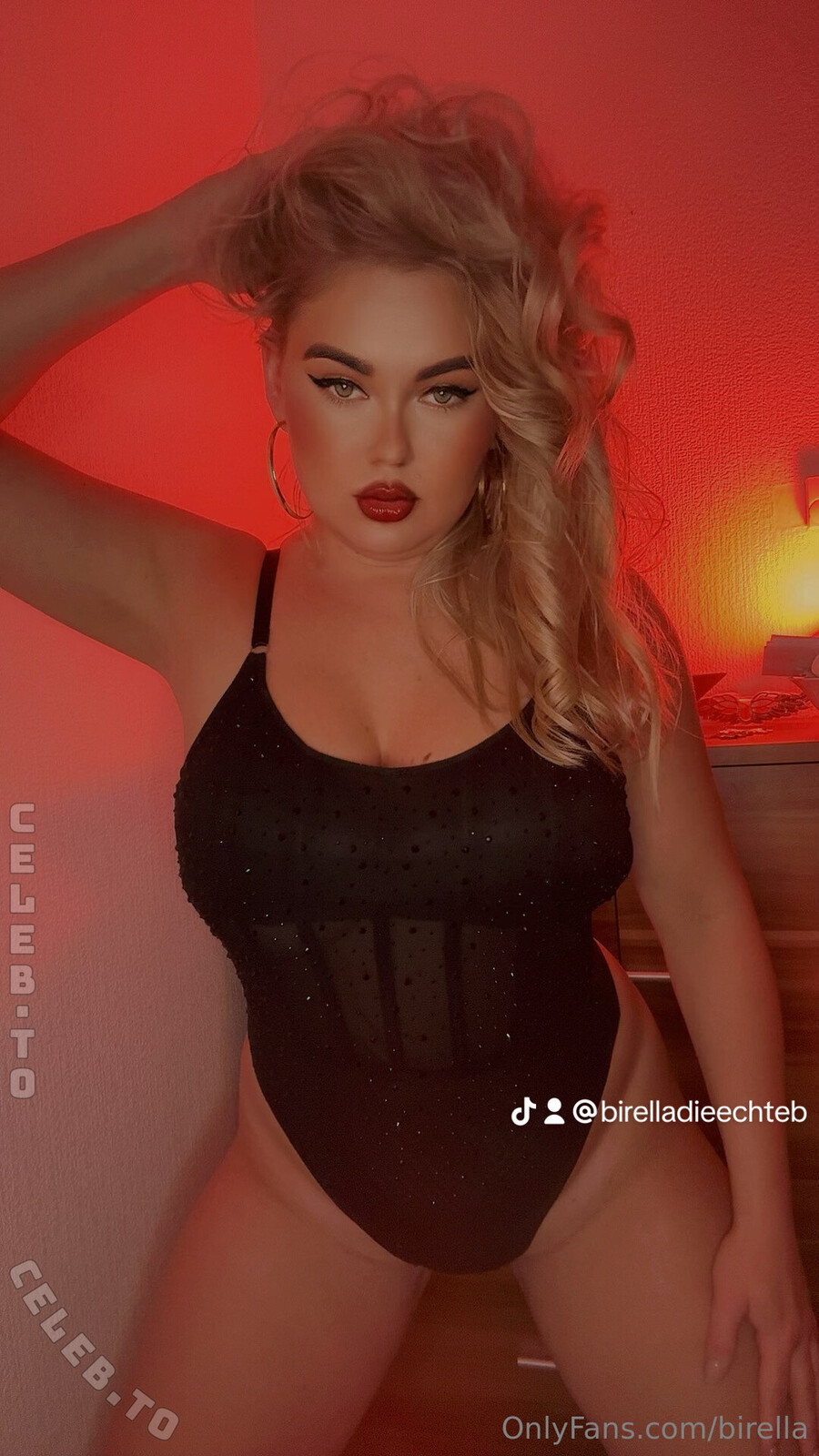 Birella nude photo 3