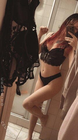 Bitchazepam nude photo 8