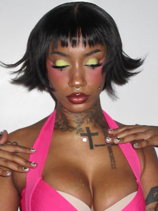 bktherula nude photo 7