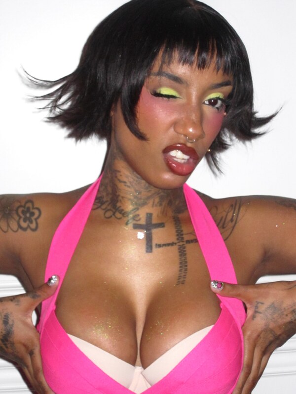 bktherula nude photo 8