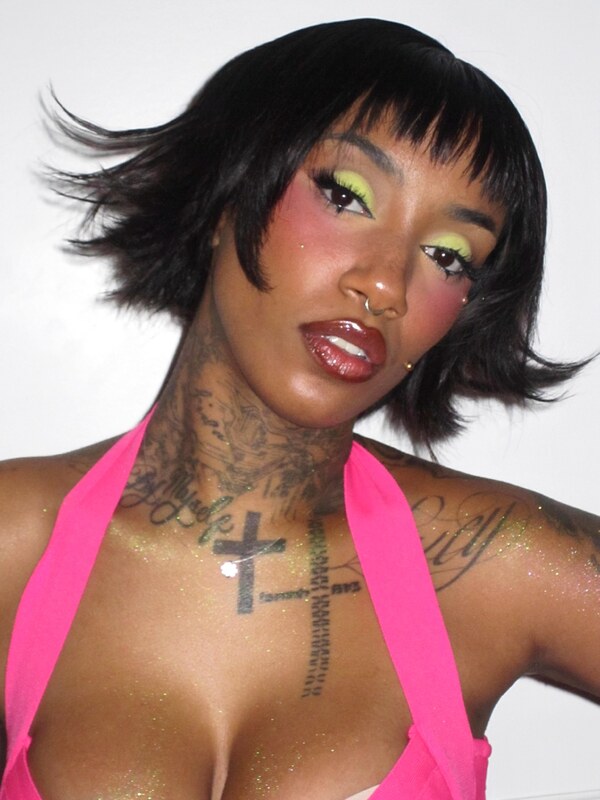bktherula nude photo 9