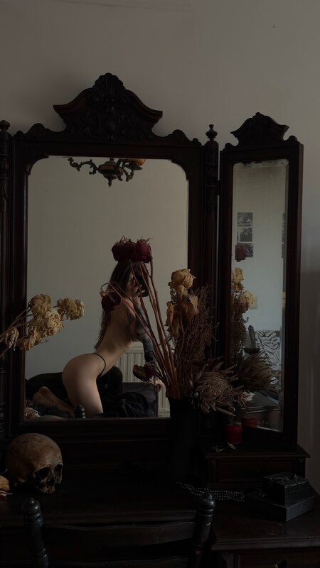 blackart.victoria nude photo 1