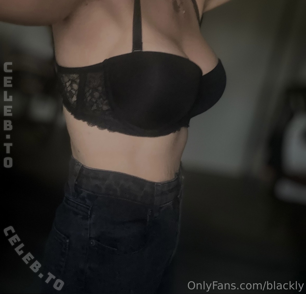 Blackly nude photo 1