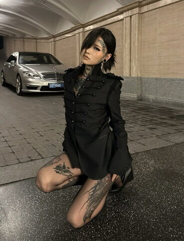 BlackSnake nude photo 3