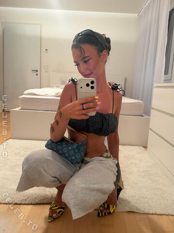 Bleneraademi nude photo 19