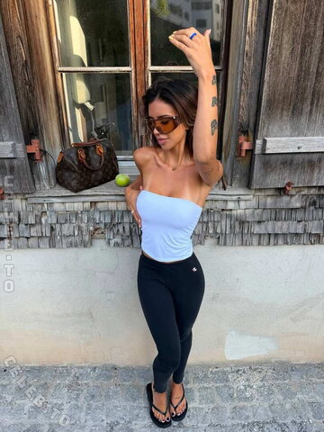 Bleneraademi nude photo 10