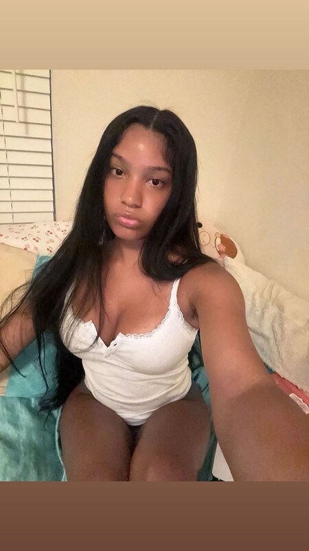 bllessiingss nude photo 6