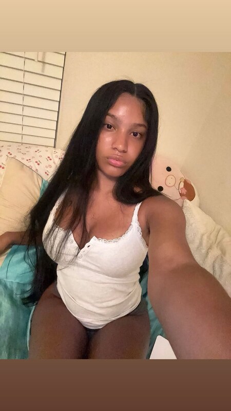 bllessiingss nude photo 7