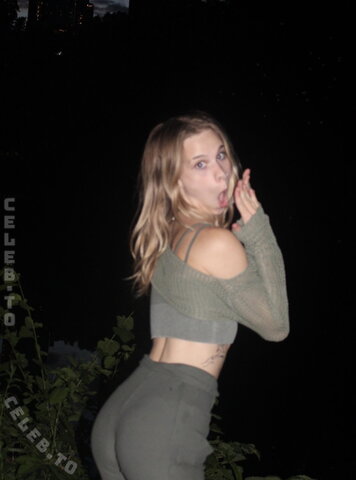 blondeeegirl33 nude photo 20