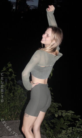 blondeeegirl33 – Sweet ass green leggings