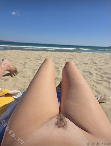 Blondehexe nude photo 10