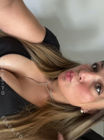 BlondeSarah2006 nude photo 8