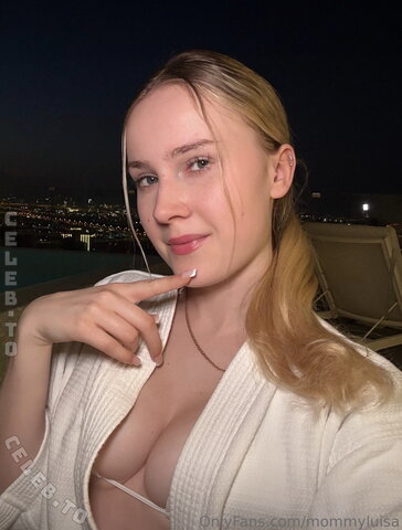 blondescutie nude photo 9
