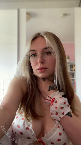 Blossomprinxess nude photo 30