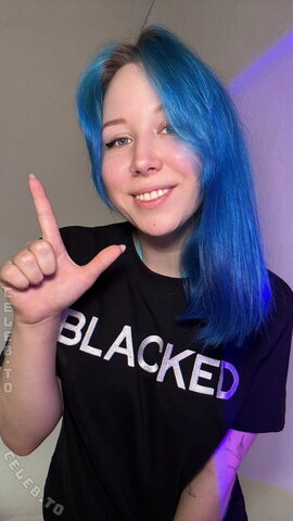 BlueMoonie nude photo 24