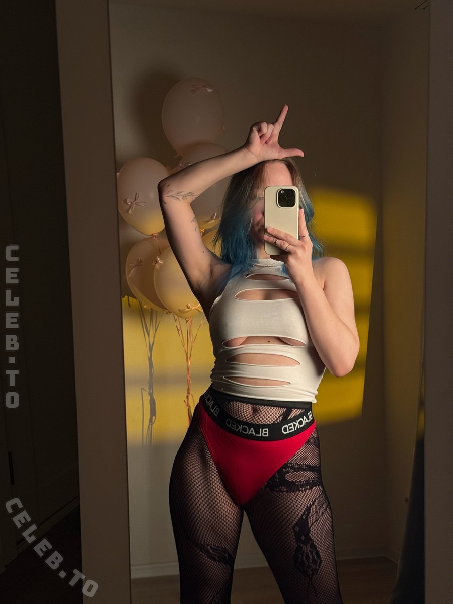 BlueMoonie nude photo 30